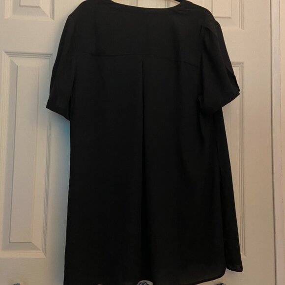 2x, slightly sheer, short sleeve, top - Picture 2 of 4